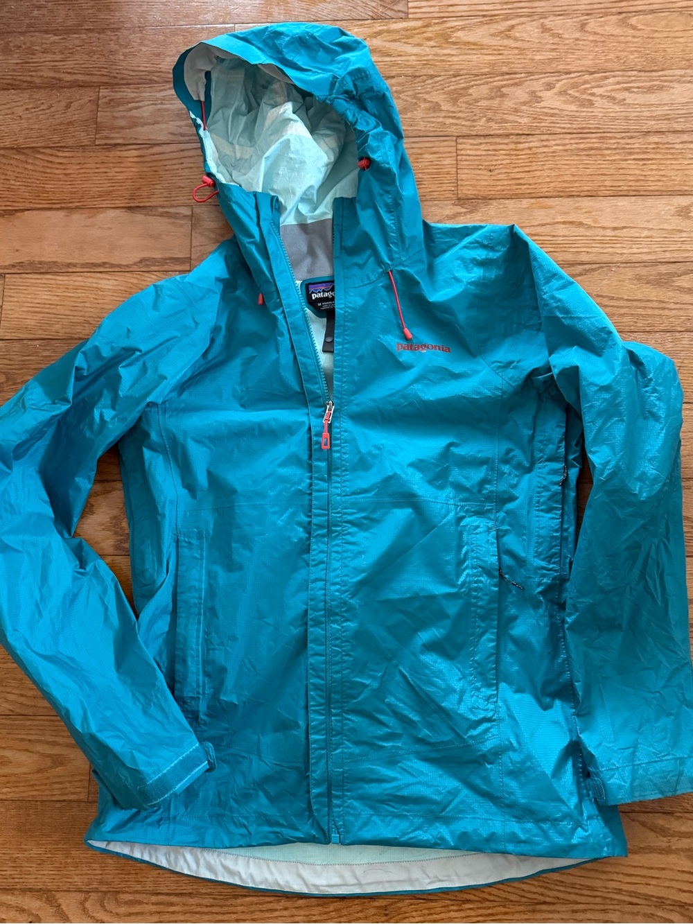 Patagonia Medium Torrentshell Turquoise Hooded Lightweight Waterproof Rain Jacke